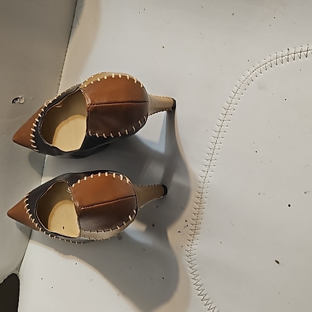 Shoes - Picture 3 of 6